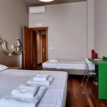 Al Volo Tommaseo בית הארחה 2*