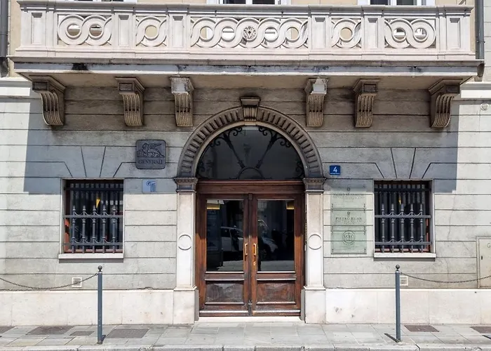 Pensjonat Al Volo Tommaseo 4*